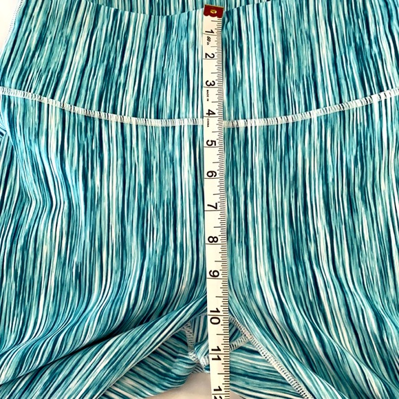 Fabletics high waisted leggings - Picture 8 of 8